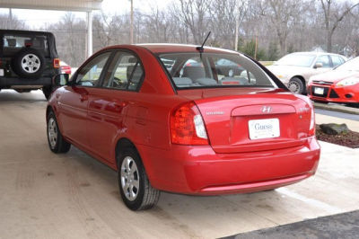 2011 Hyundai Accent  GLS