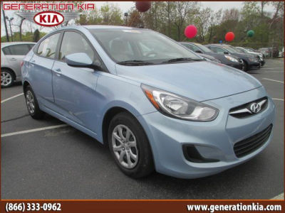 2012 Hyundai Accent  GLS
