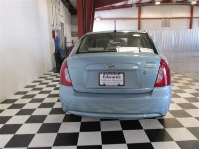 2011 Hyundai Accent  GLS