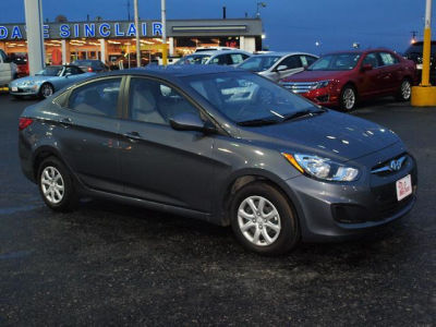 2012 Hyundai Accent GLS
