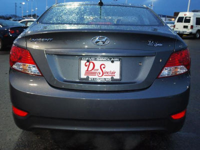 2012 Hyundai Accent GLS