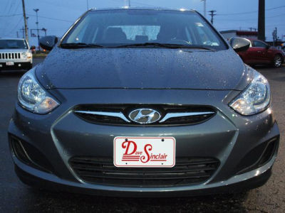 2012 Hyundai Accent GLS