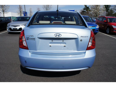 2011 Hyundai Accent  GLS