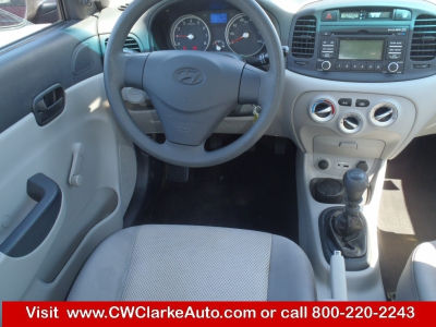 2011 Hyundai Accent  GLS