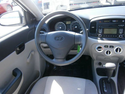 2009 Hyundai Accent GLS