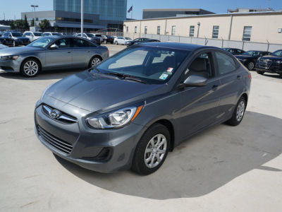 2012 Hyundai Accent GLS