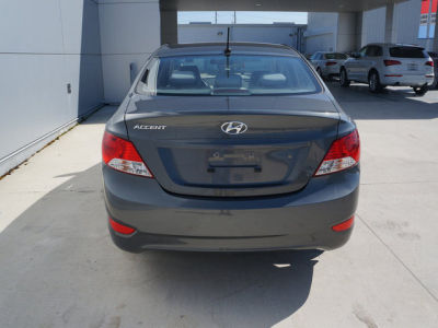 2012 Hyundai Accent GLS