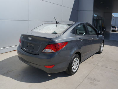 2012 Hyundai Accent GLS