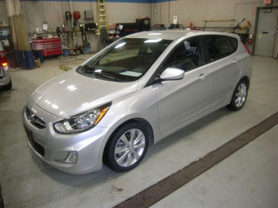 2012 Hyundai Accent SE