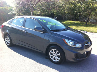 2012 Hyundai Accent GLS