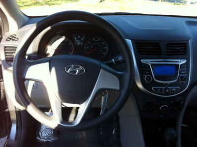 2012 Hyundai Accent  GLS
