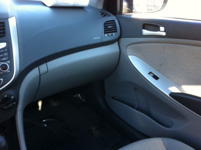 2012 Hyundai Accent  GLS