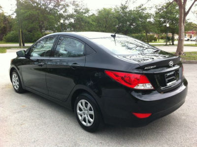 2012 Hyundai Accent GLS