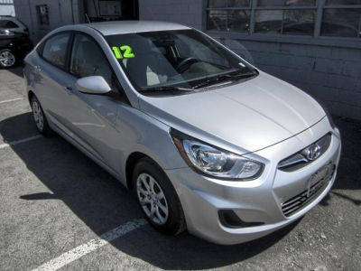 2012 Hyundai Accent GLS