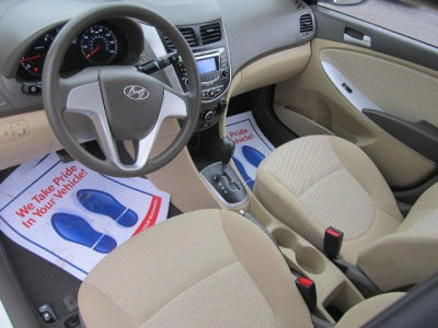 2012 Hyundai Accent GLS