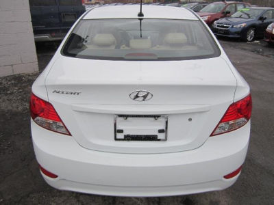 2012 Hyundai Accent GLS