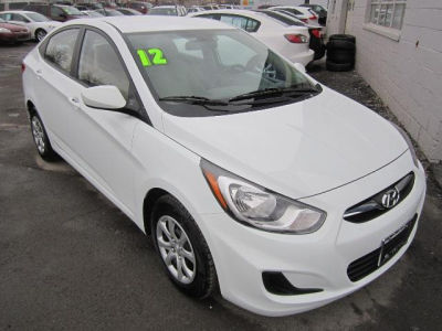 2012 Hyundai Accent GLS