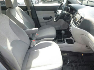 2010 Hyundai Accent GLS