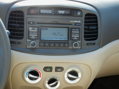 2011 Hyundai Accent GLS