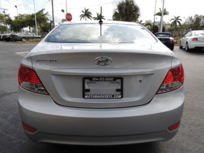 2012 Hyundai Accent  GLS