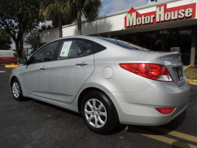 2012 Hyundai Accent  GLS