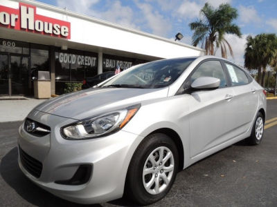 2012 Hyundai Accent  GLS