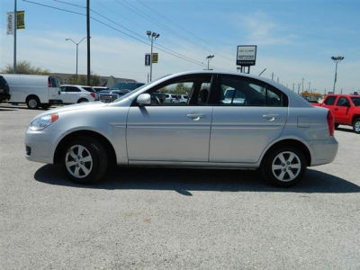 2011 Hyundai Accent  GLS