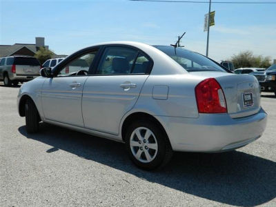 2011 Hyundai Accent  GLS