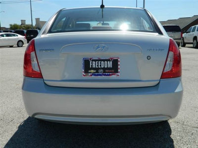 2011 Hyundai Accent  GLS