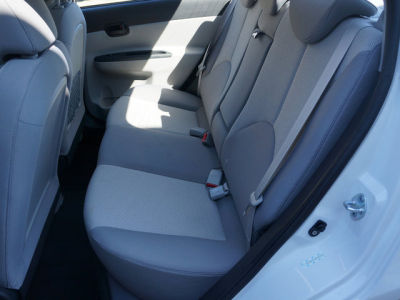2011 Hyundai Accent GLS