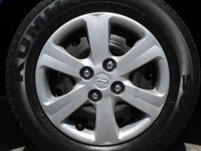 2011 Hyundai Accent  GLS