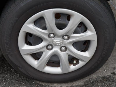 2012 Hyundai Accent  GS