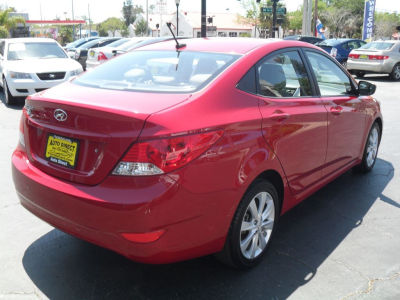2012 Hyundai Accent  GLS