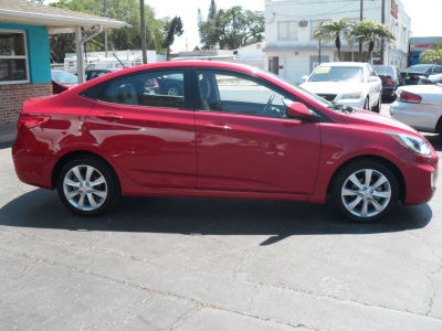 2012 Hyundai Accent  GLS