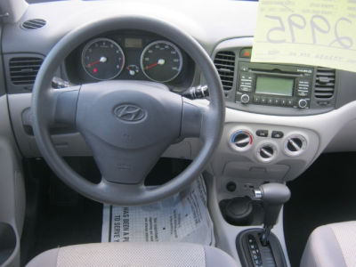 2010 Hyundai Accent  GLS