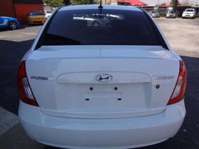 2011 Hyundai Accent GLS