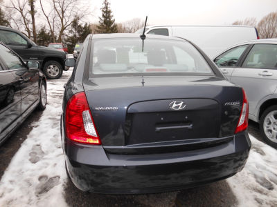 2010 Hyundai Accent  GLS