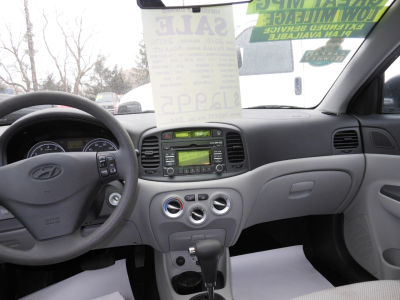 2010 Hyundai Accent  GLS