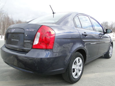 2011 Hyundai Accent  GLS