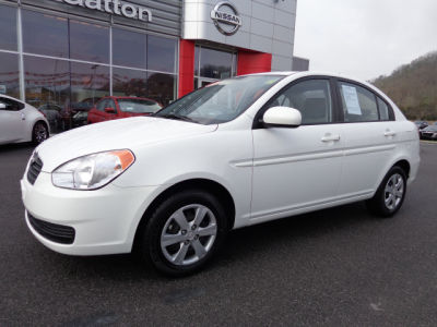 2011 Hyundai Accent  GLS