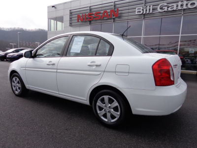 2011 Hyundai Accent  GLS