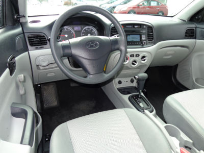 2011 Hyundai Accent  GLS