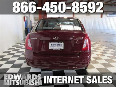 2011 Hyundai Accent  GLS