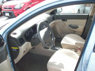 2011 Hyundai Accent  GLS