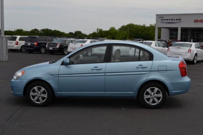 2011 Hyundai Accent  GLS