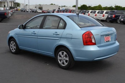 2011 Hyundai Accent  GLS