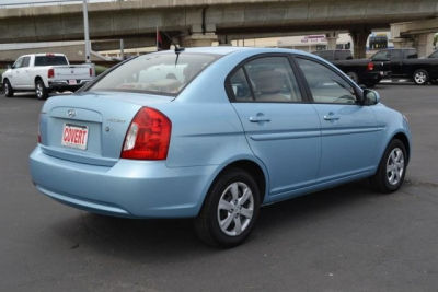 2011 Hyundai Accent  GLS