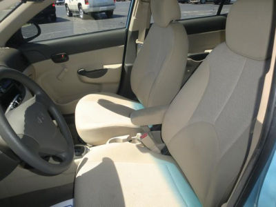 2009 Hyundai Accent  GLS