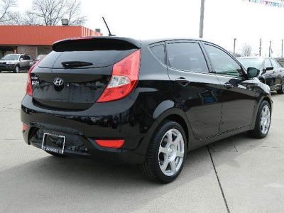 2012 Hyundai Accent SE