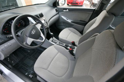 2012 Hyundai Accent  GLS